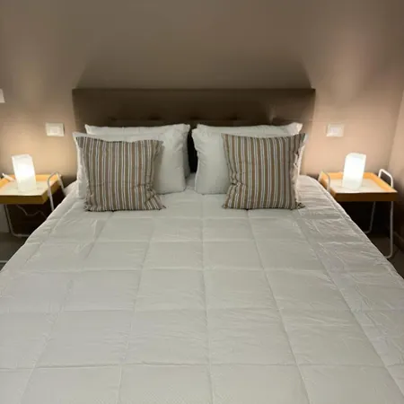 4th Floor Nocleg ze śniadaniem Caserta